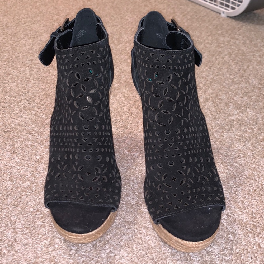 Marc Fisher Wedges